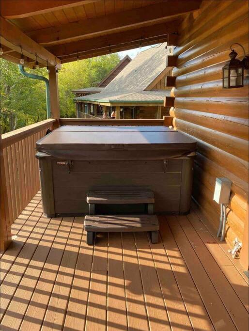 Cabin With New Hot Tub, Near Dollywood .2Bd.2Ba.Sleeps6.Bbq Sevierville Exteriér fotografie