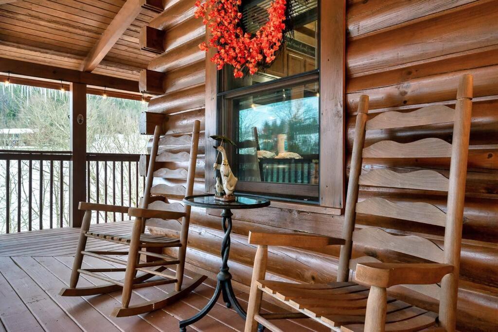 Cabin With New Hot Tub, Near Dollywood .2Bd.2Ba.Sleeps6.Bbq Sevierville Exteriér fotografie